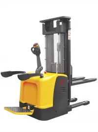 Штабелер самоходный 1,5 т 4,5 м XILIN CDDK15-III Li-ion 24/230 В/Ач ЭУР (с платформой)